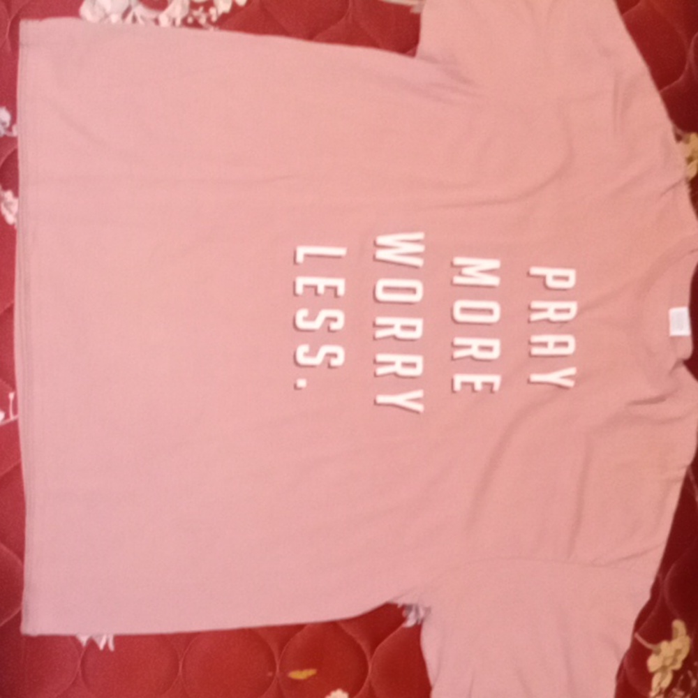 2x T-shirt in need of a owner!!!